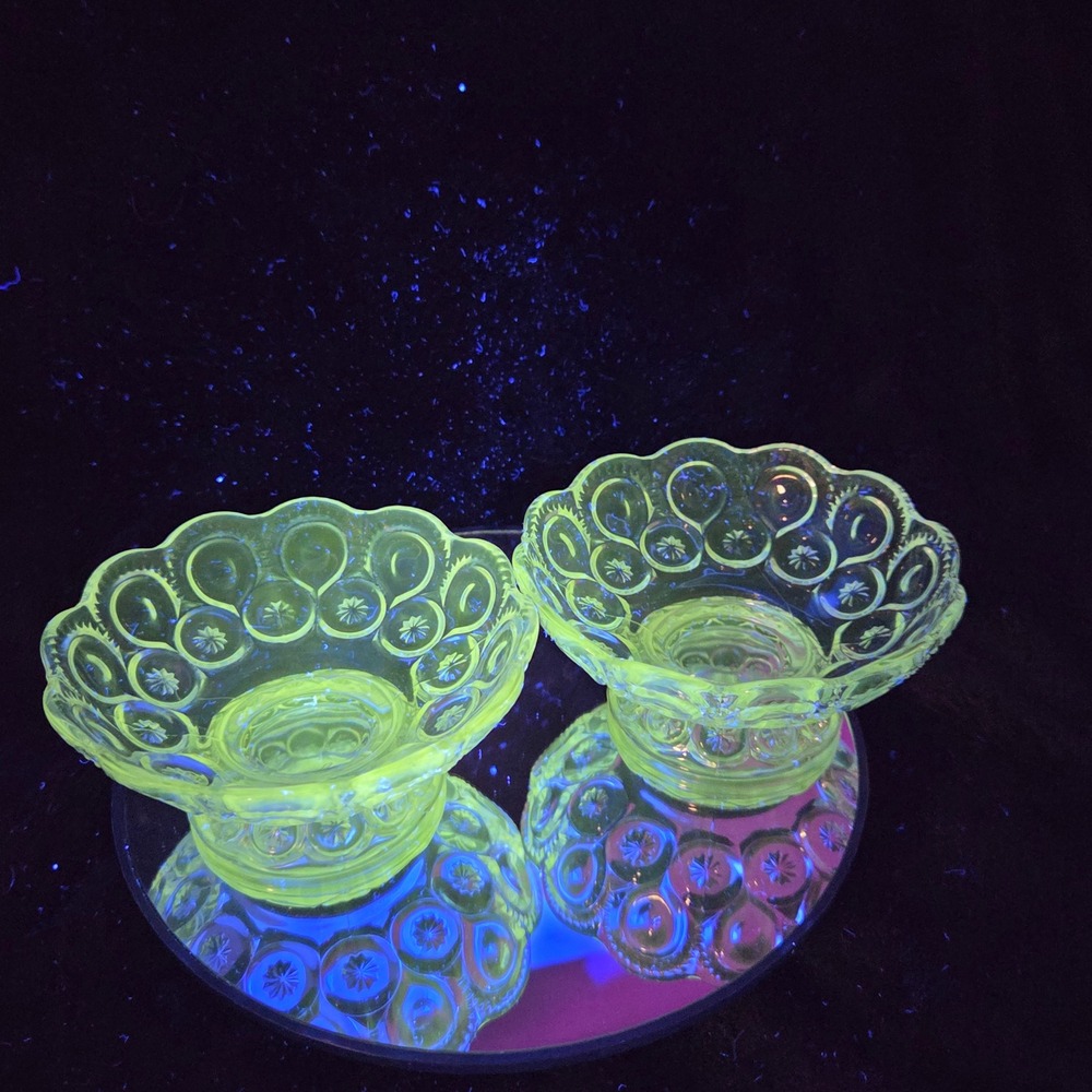 L.E. Smith Moon & Star Clear Footed Dessert Bowls Set 2 UV Glow 4.25" Vintage